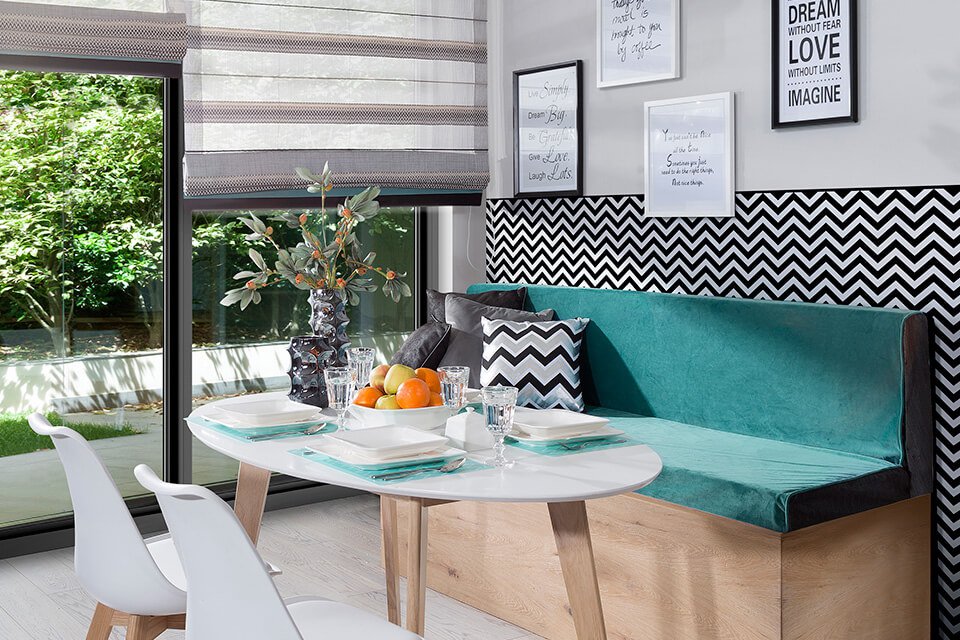 jak dobrać firanki do małej kuchni