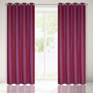 FIRANKA NA OKNO DACHOWE – CZY MA SZANSĘ SIĘ SPRAWDZIĆ