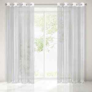 NOWOCZESNE FIRANY DO SALONU Z BALKONEM – NA JAKIE SIĘ ZDECYDOWAĆ?