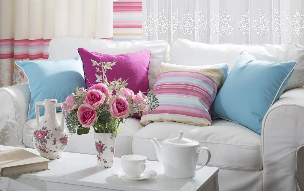 SALON W STYLU ANGIELSKIM – DLA ROZWAŻNYCH I ROMANTYCZNYCH