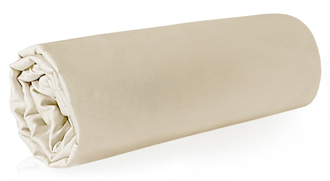 Jak złożyć prześcieradło z gumką (4)-min