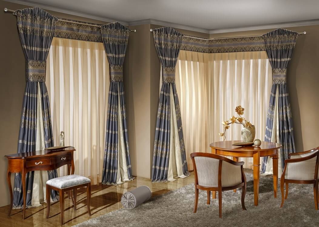 Styl chippendale w salonie – eklektyczna elegancja (2)-min