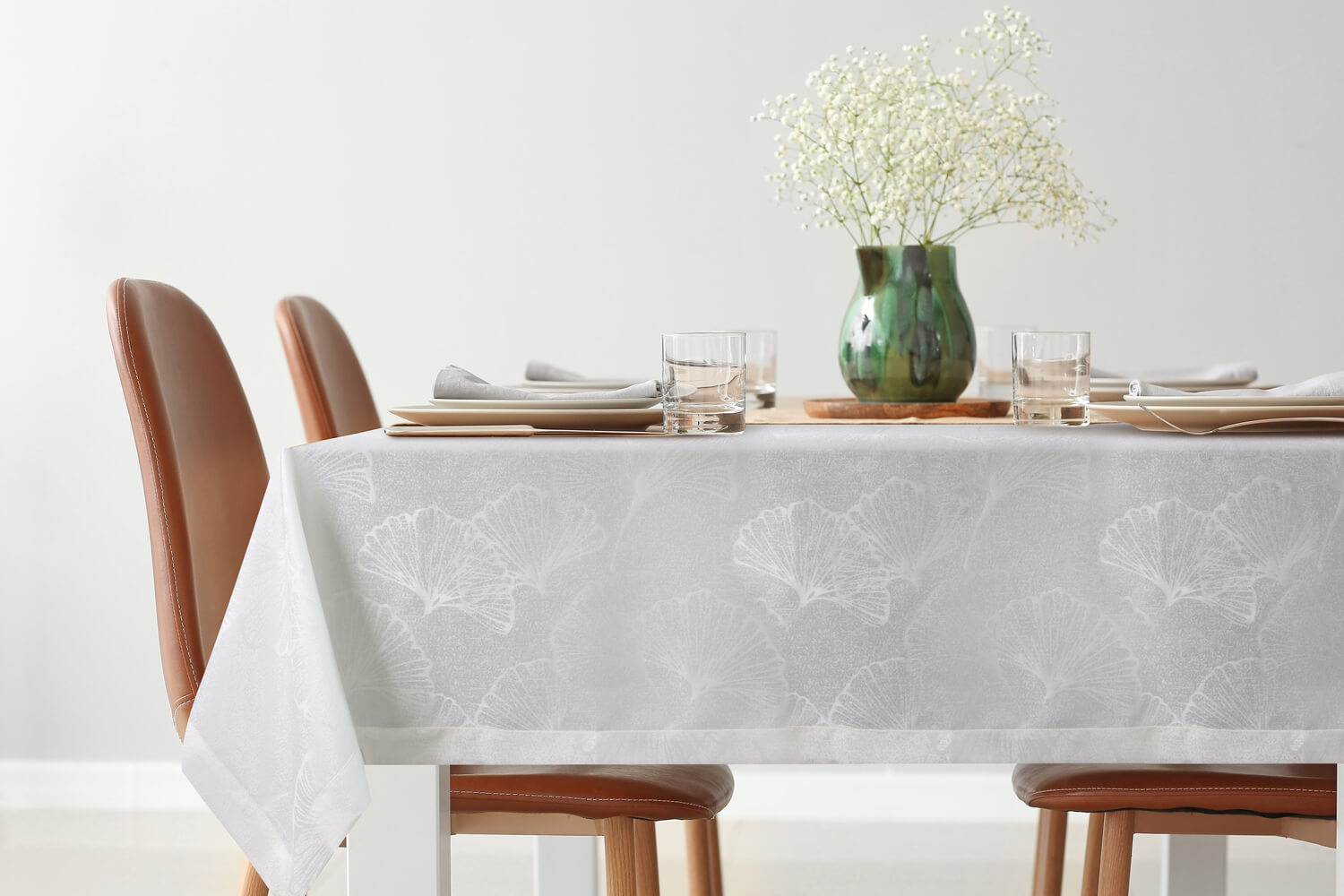 jak usunąć wosk z obrusu