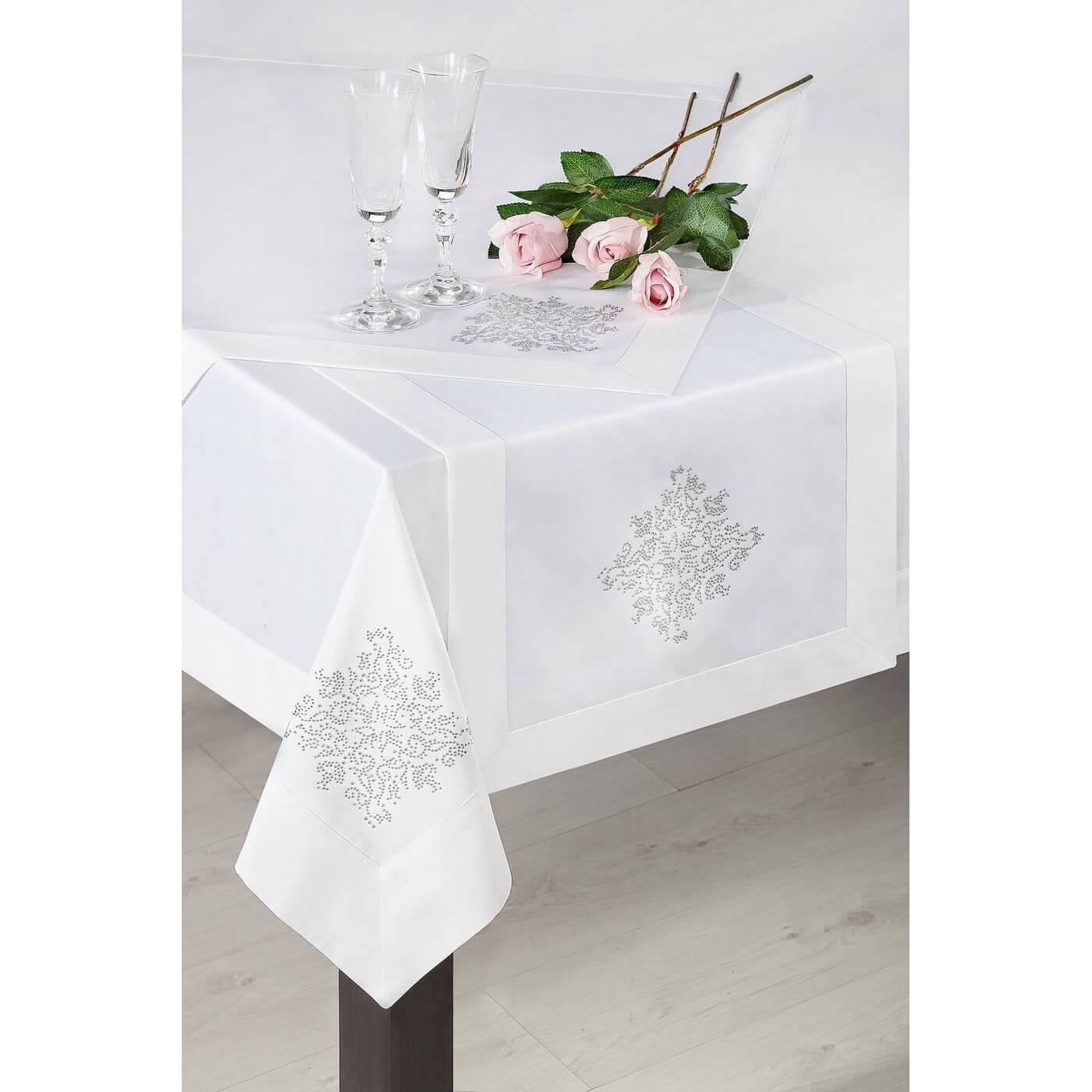 Komunia, przyjęcie komunijne w domu - dekoracje, ozdoby na stół komujne - Eurofirany