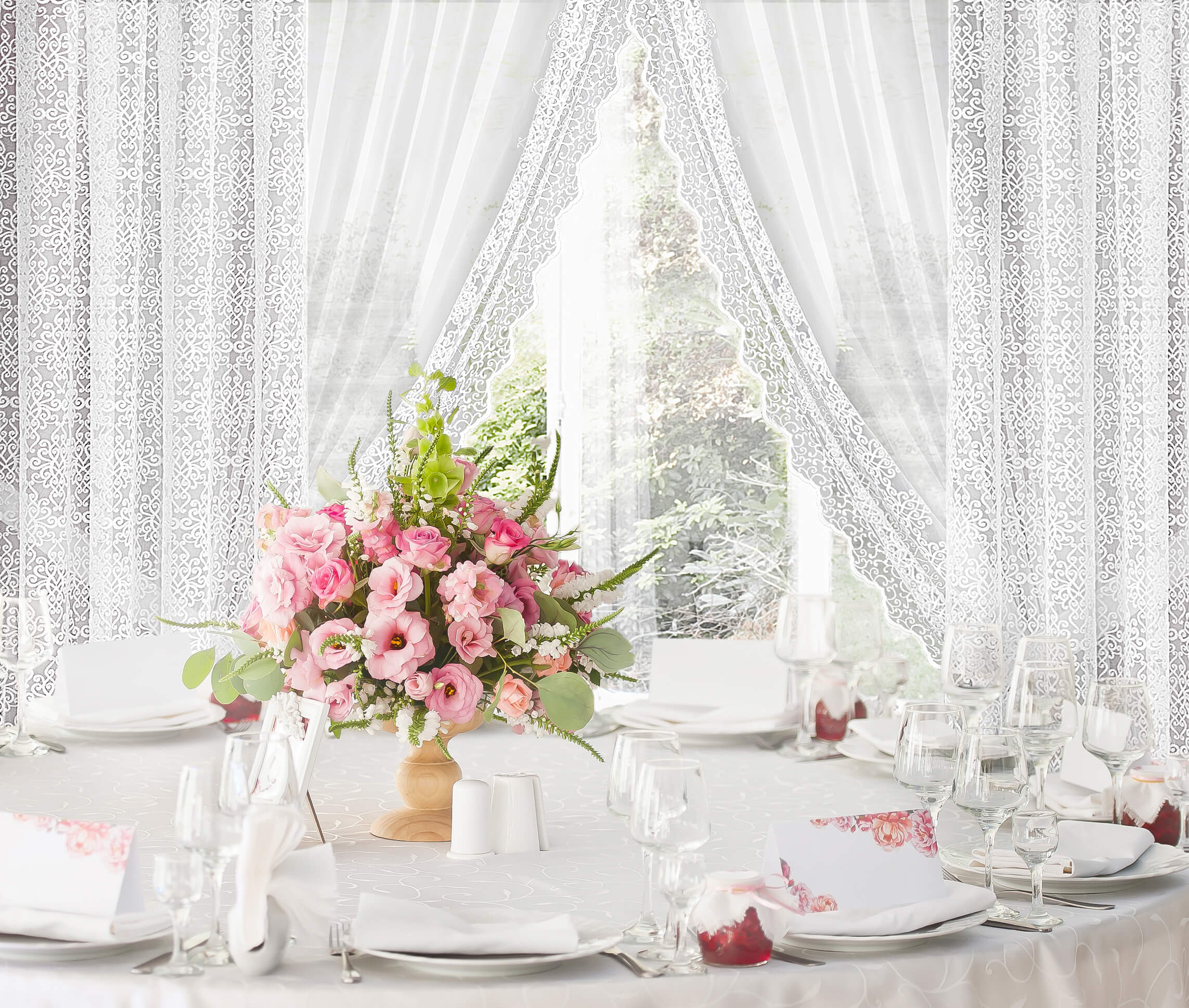 Komunia, przyjecie komunijne w domu - dekoracje, ozdoby na stół komunijny - Eurofirany