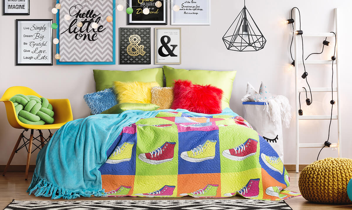 Pokój młodzieżowy aranżacje - firanki, zasłony, dodatki do pokoju młodzieżowego chłopca i dziewczynki