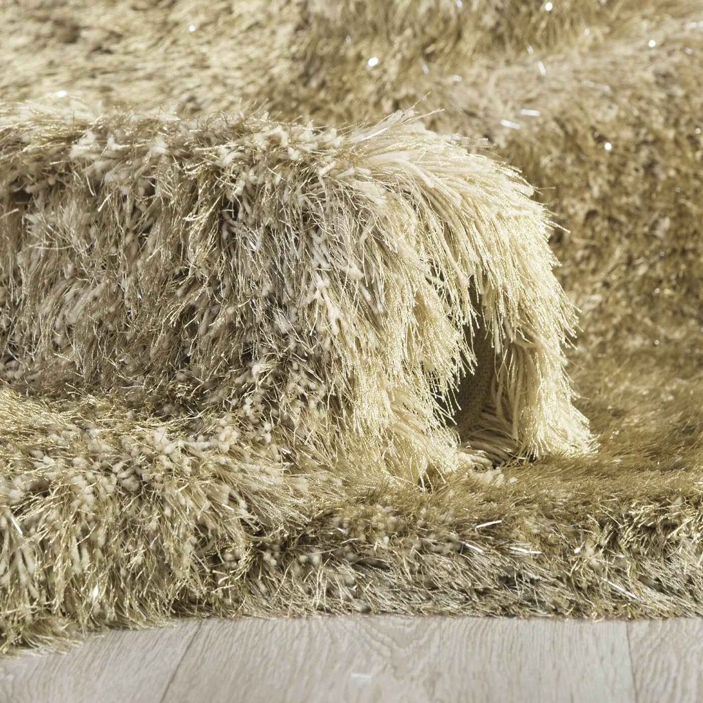 ковер пушистый укрыл земля. ковролин шегги 85. ковёр silver 13. ковер из шкуры. пушистый ковер.