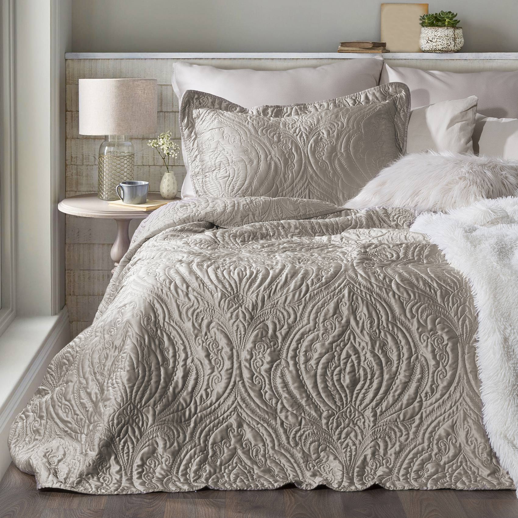 ścielenie łóżka eurofirany