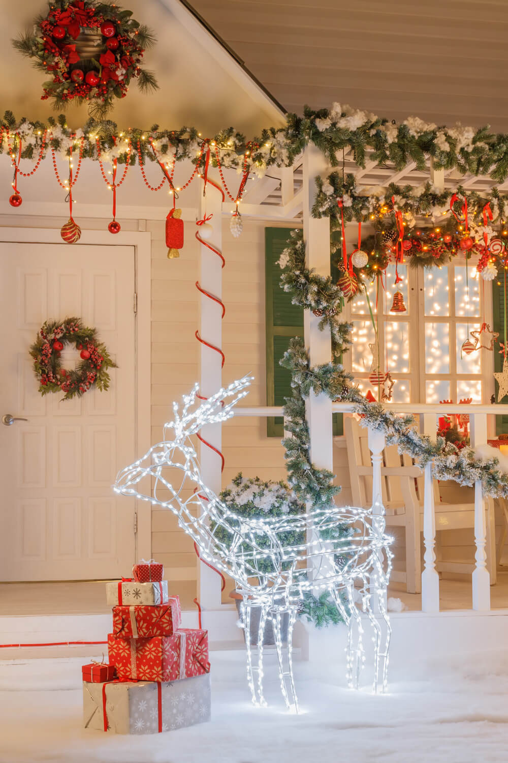 dekoracje swiateczne na zewnatrz