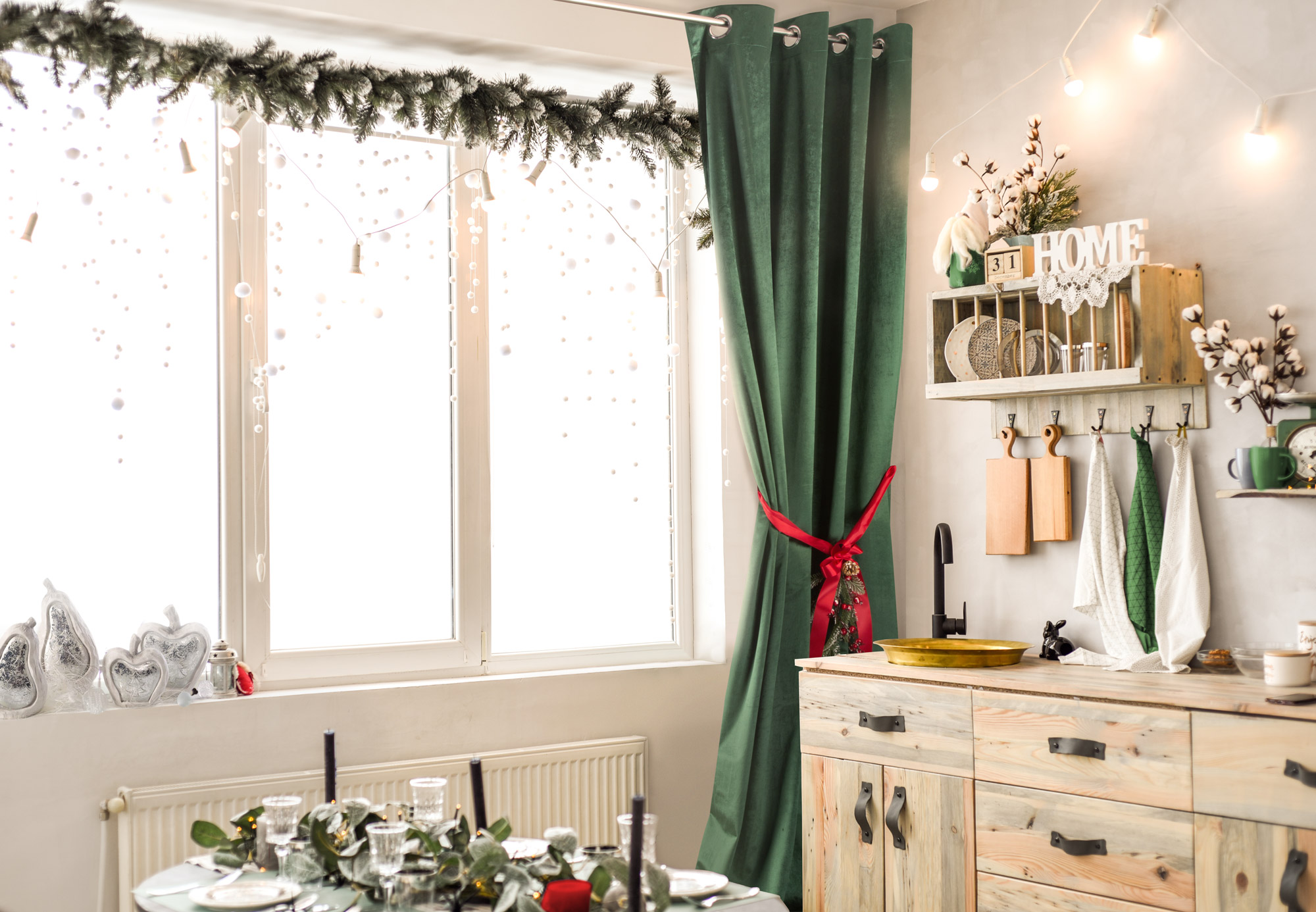 Новогодние шторы на кухню - выбираем шторы на Рождество 2019