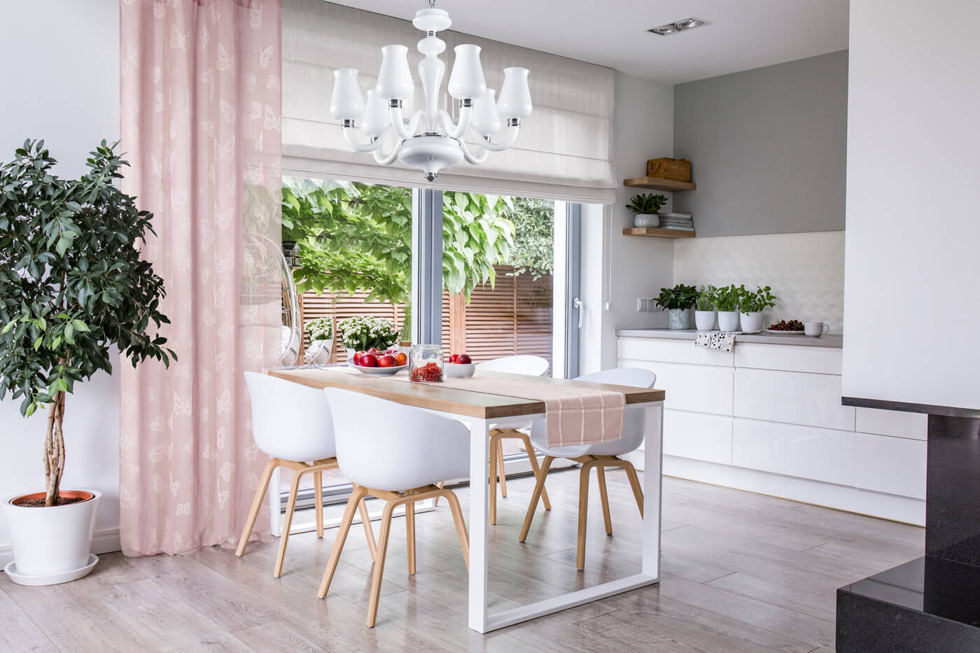 modne dekoracje okienne