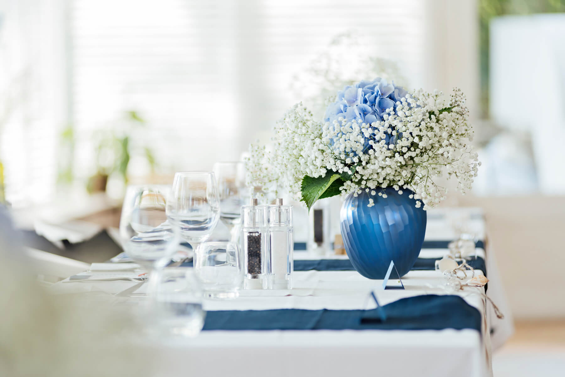 jak utrzymać świeże kwiaty w wazonie