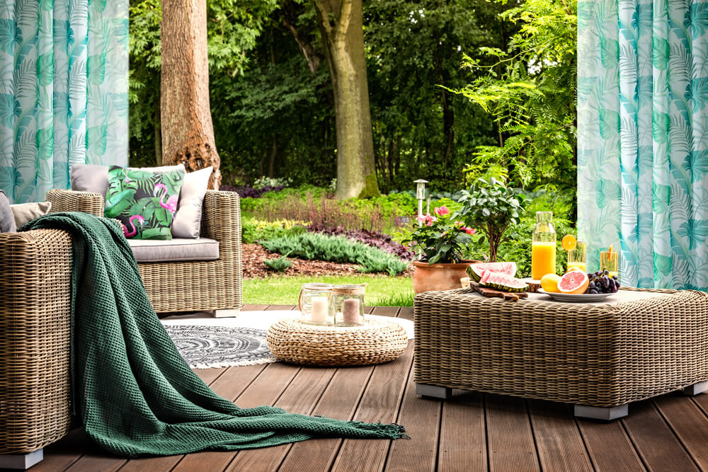 jak wybrać zasłony na taras