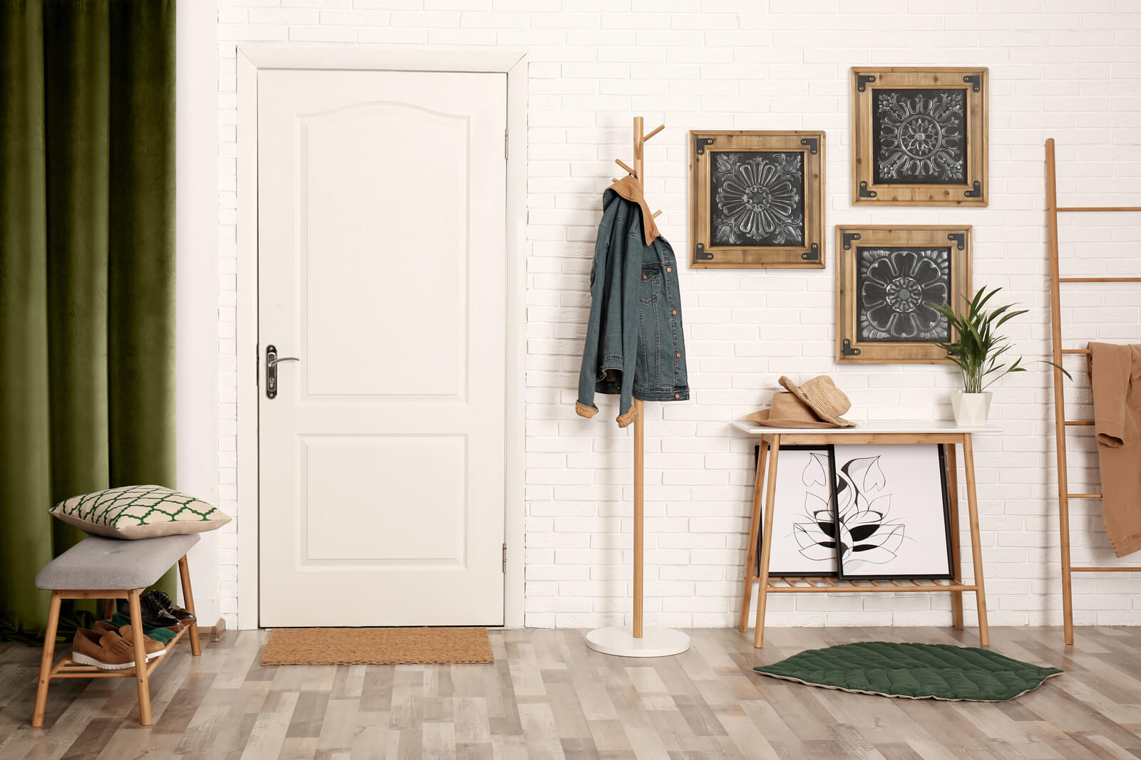 co na ścianę w przedpokoju