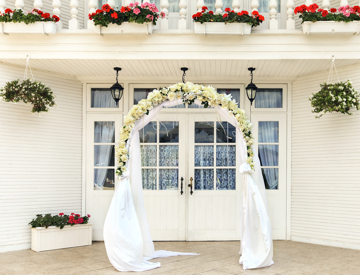 jak pięknie udekorować dom na wesele