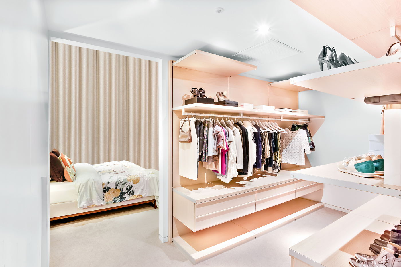 otwarta czy zamknięta garderoba