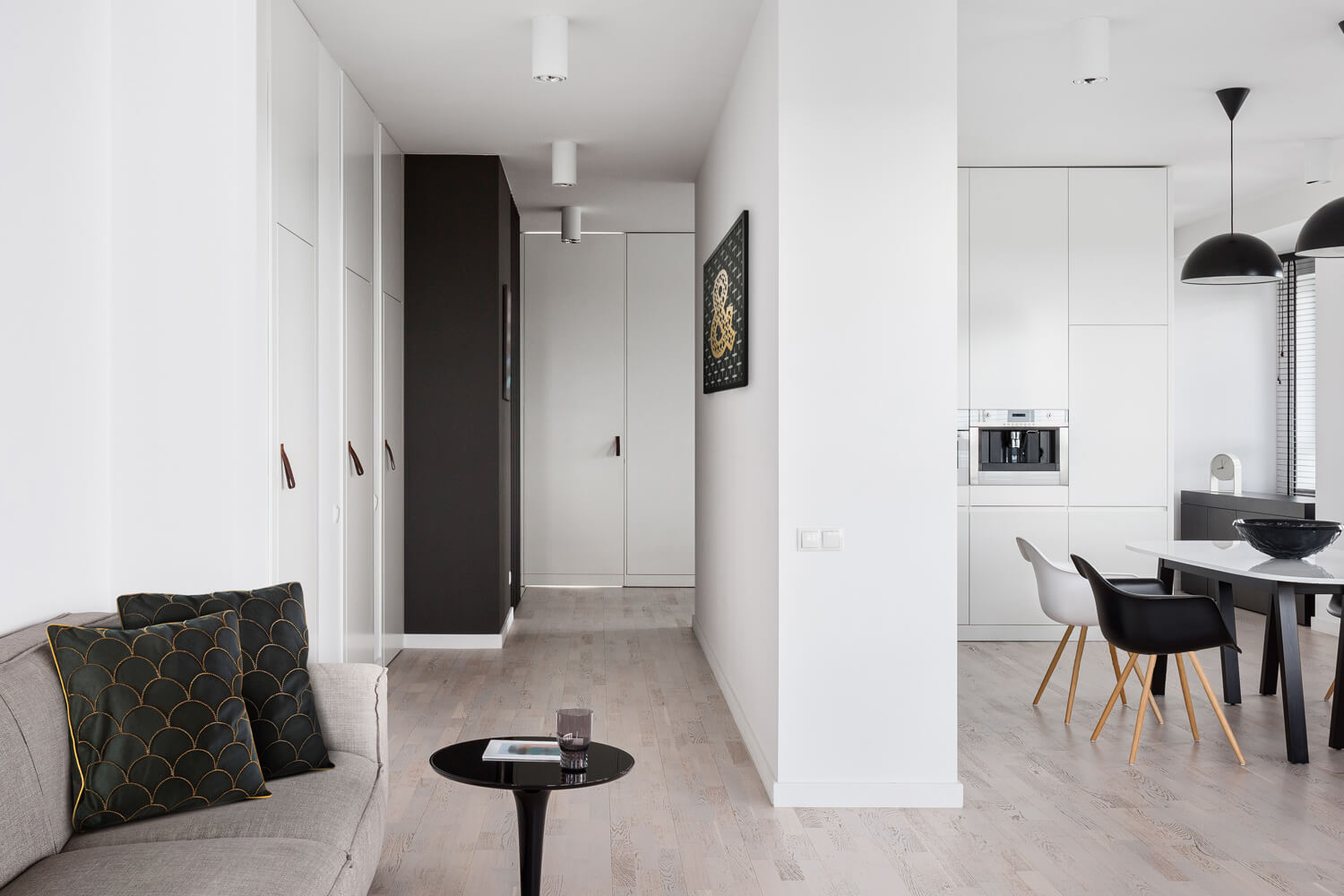 jak przemalowac przedpokoj na dwa kolory