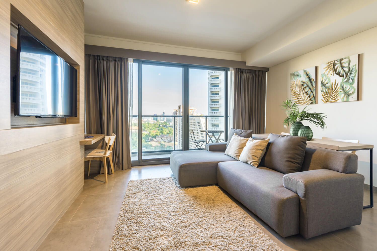 aranzacja pokoju z balkonem