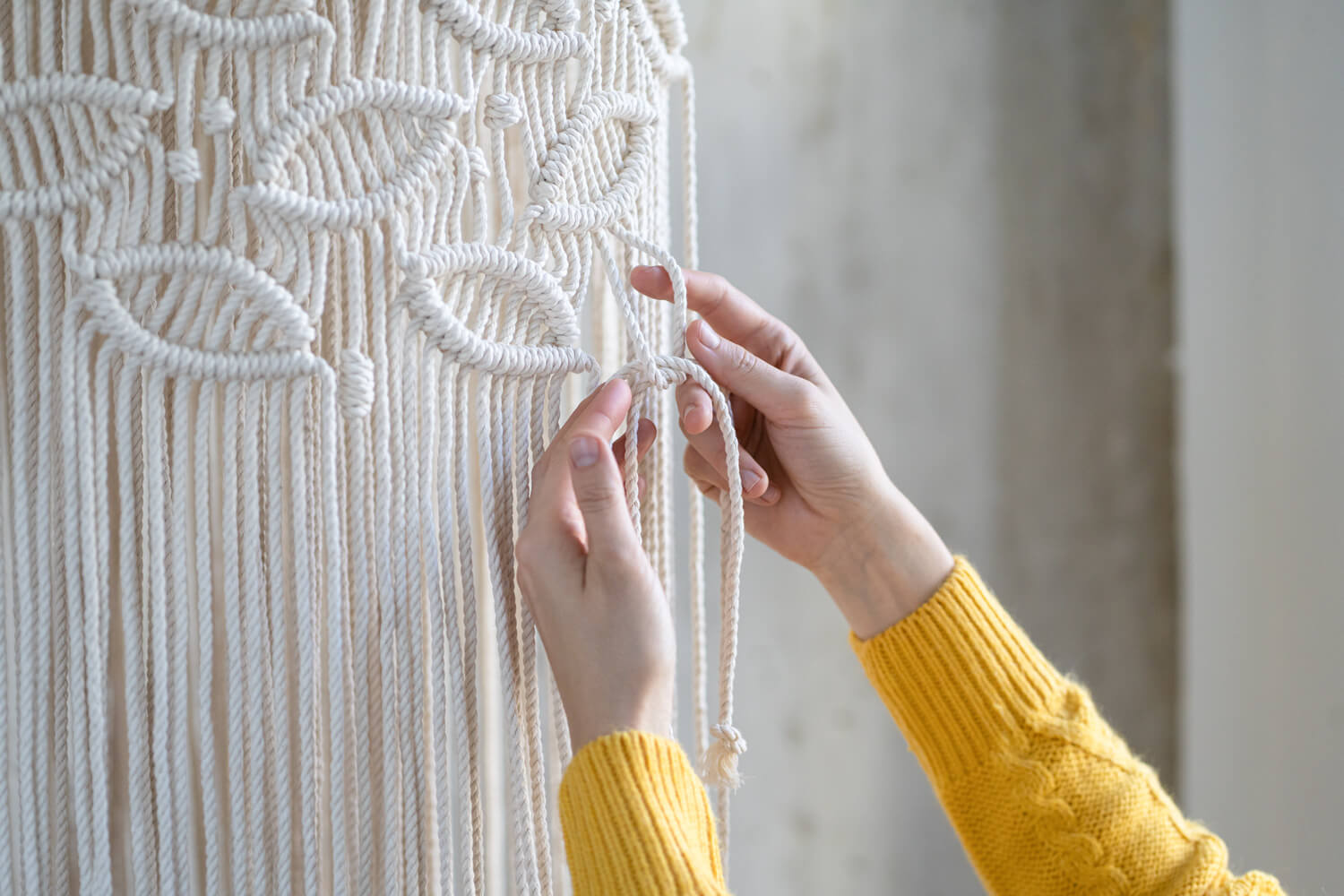 zaplatanie sznurka na kwietnik