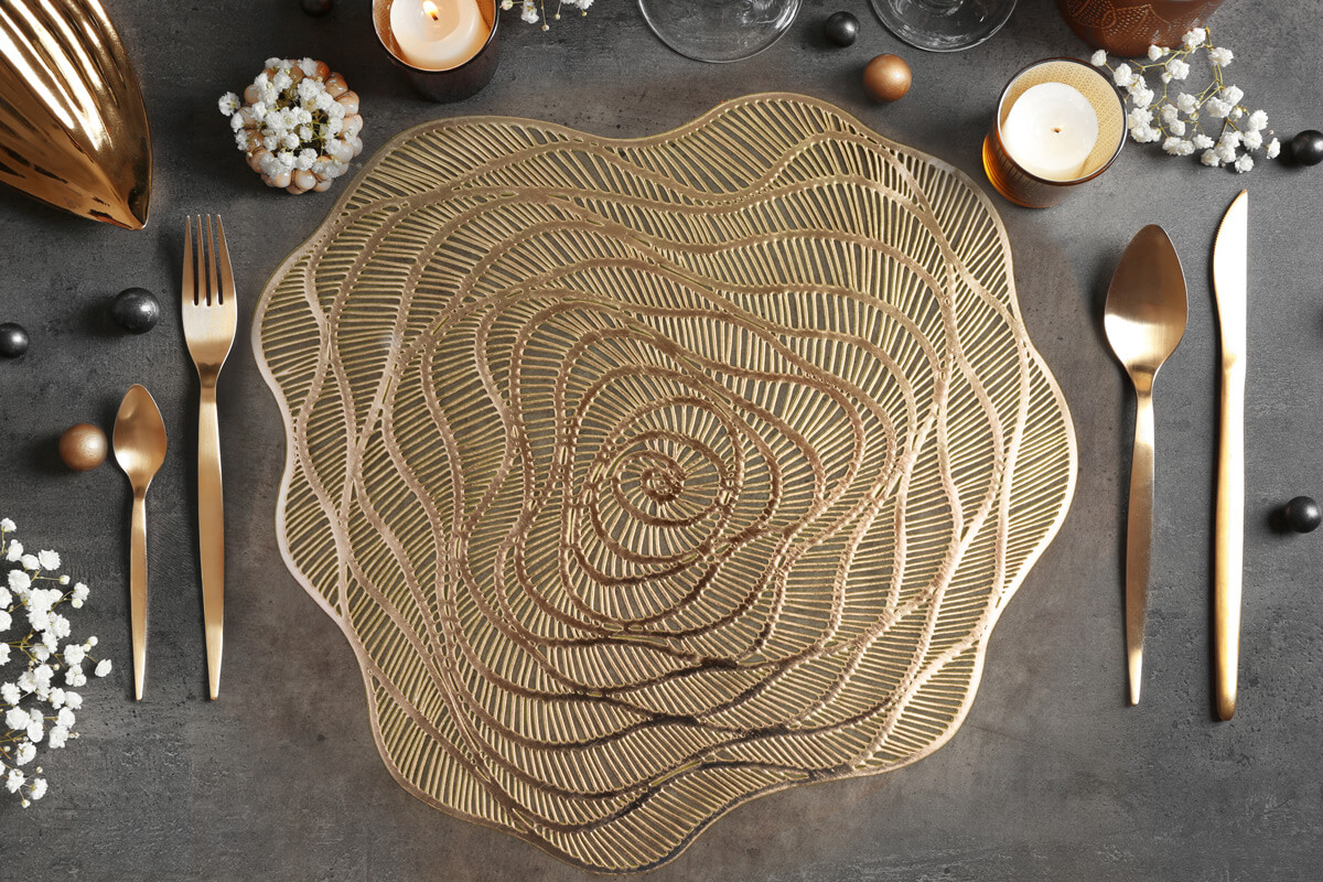 Jaki podkładki na czarny stół