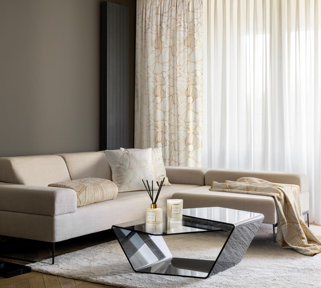 Jak ułożyć koc na narożniku