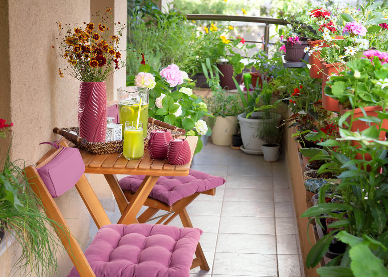 jak urządzić wąski balkon