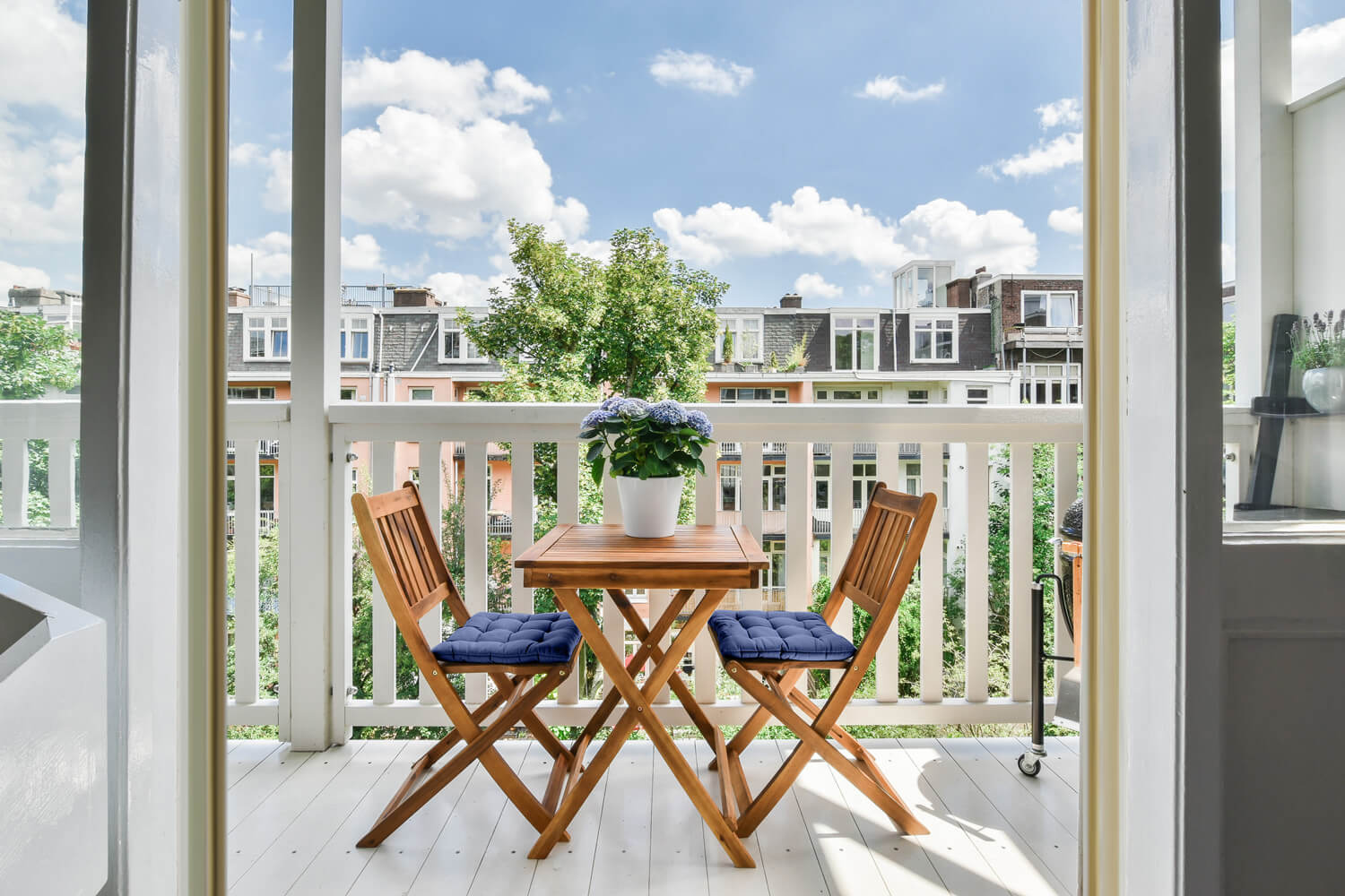 jak urządzić wąski balkon