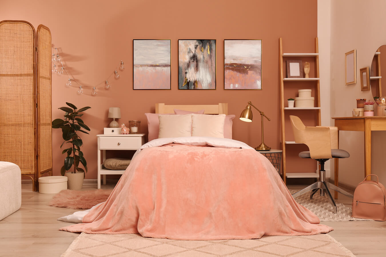 Jak ozdobić ścianę w pokoju młodzieżowym