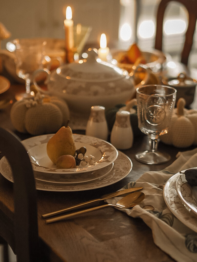 jesienna dekoracja stołu