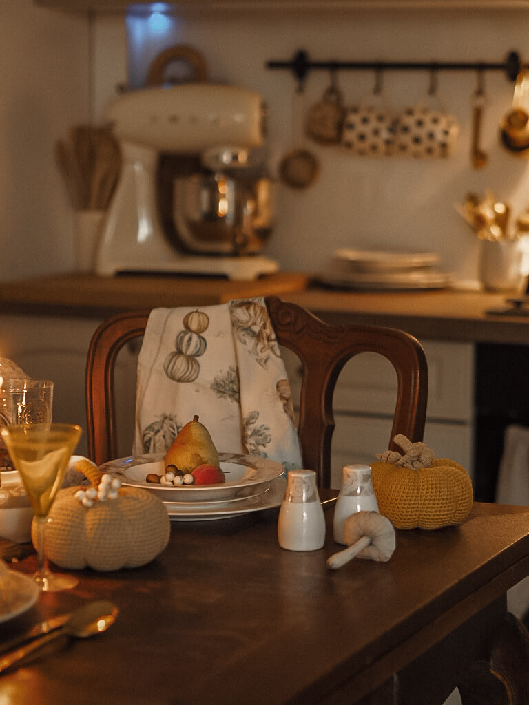 jesienna dekoracja stołu