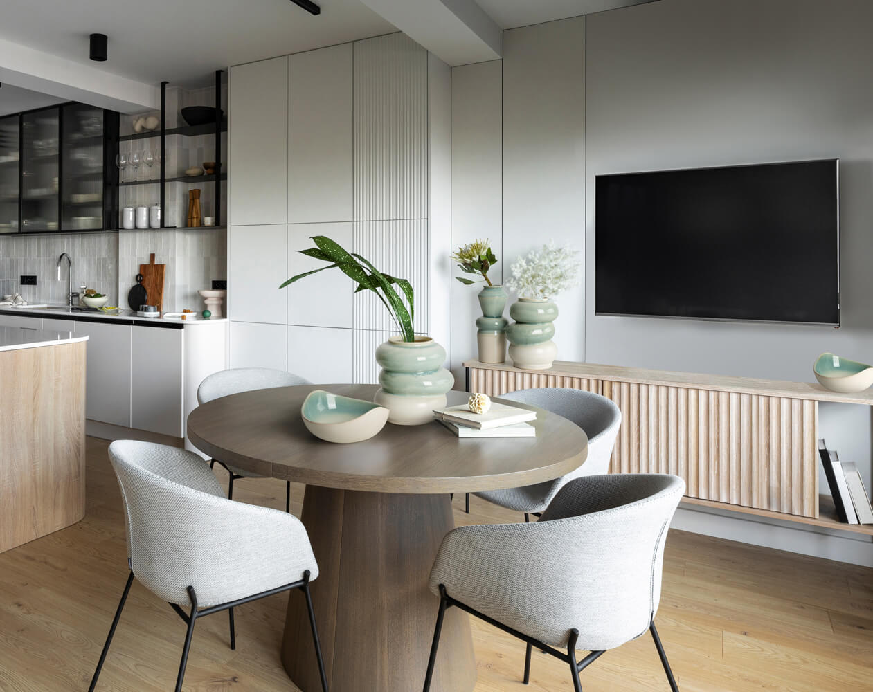 Co postawić na szafce RTV pod telewizorem