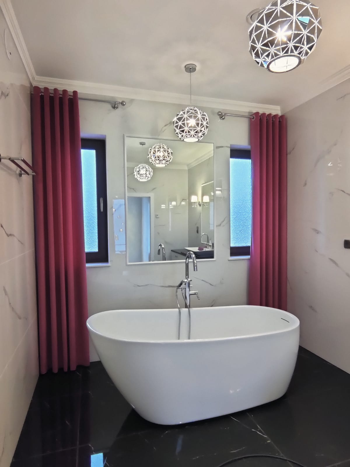 jaki kolor pasuje do pudrowego różu