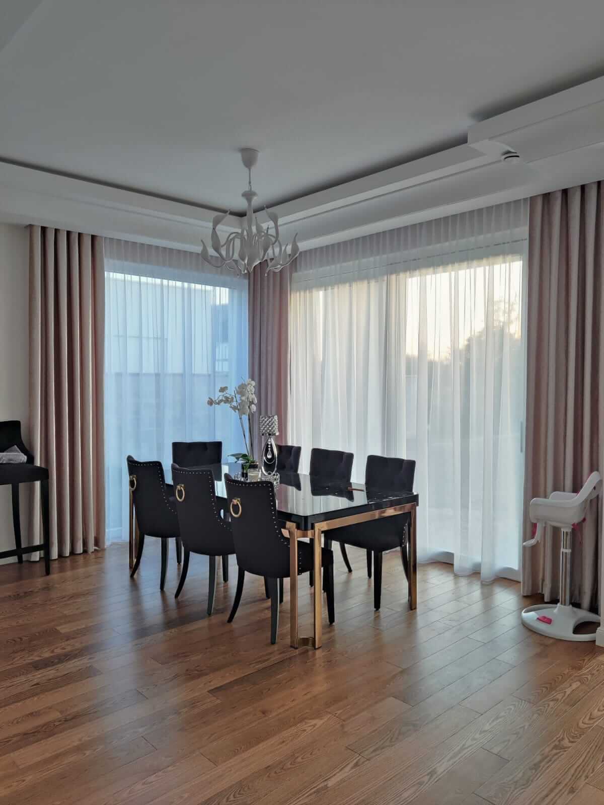 jaki kolor do pudrowego różu