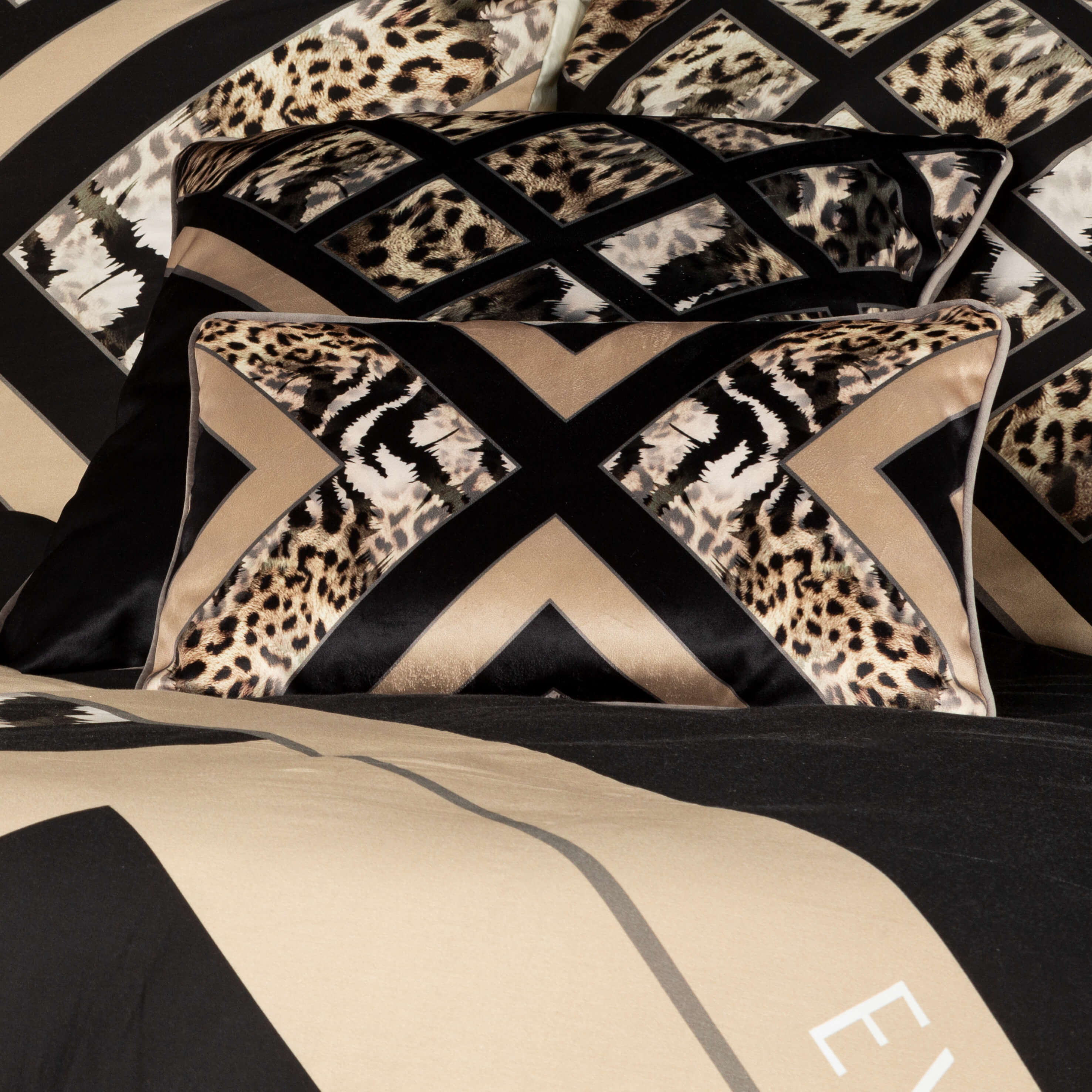 elegancka pościel na prezent ślubny 