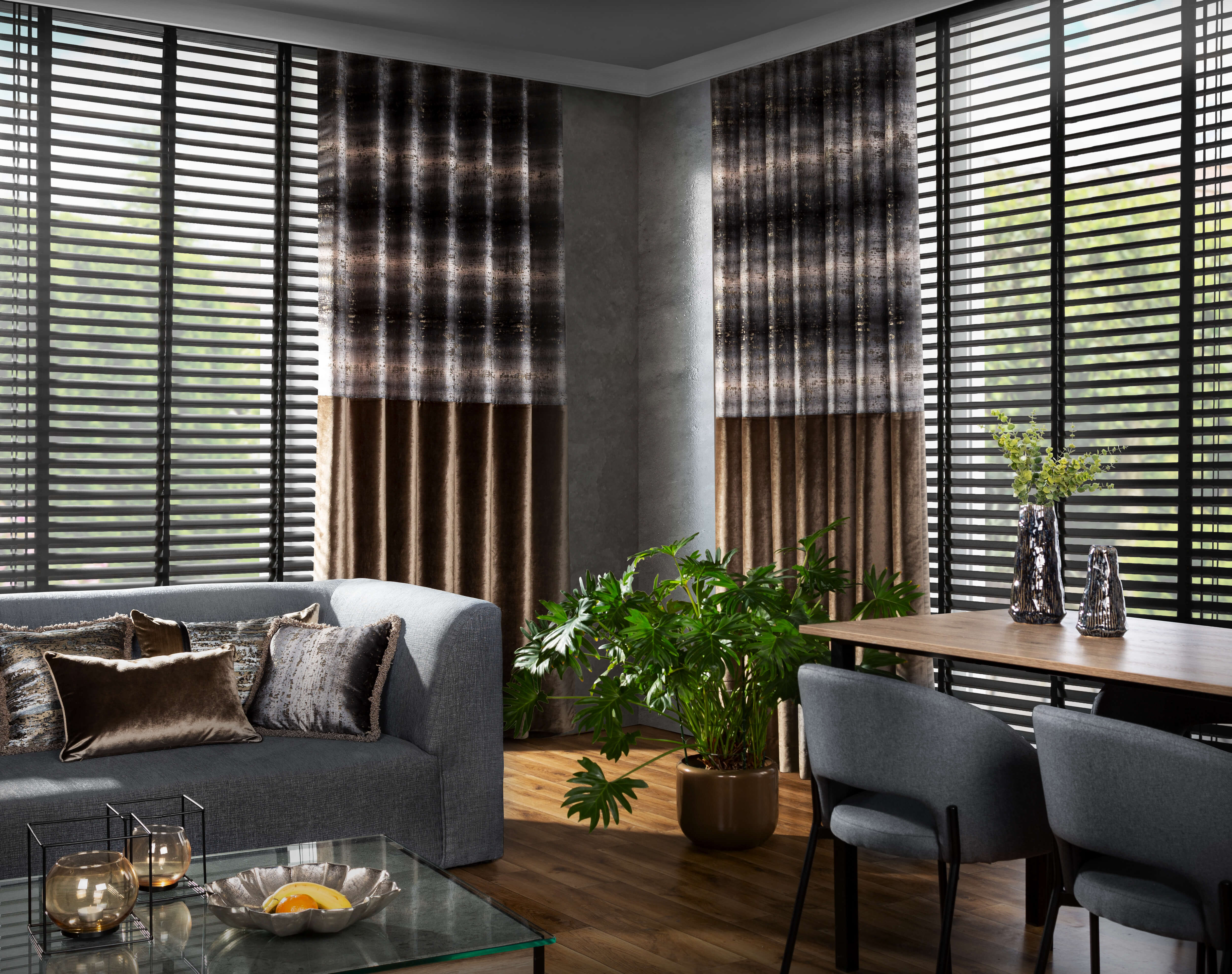 zasłony dwukolorowe do salonu