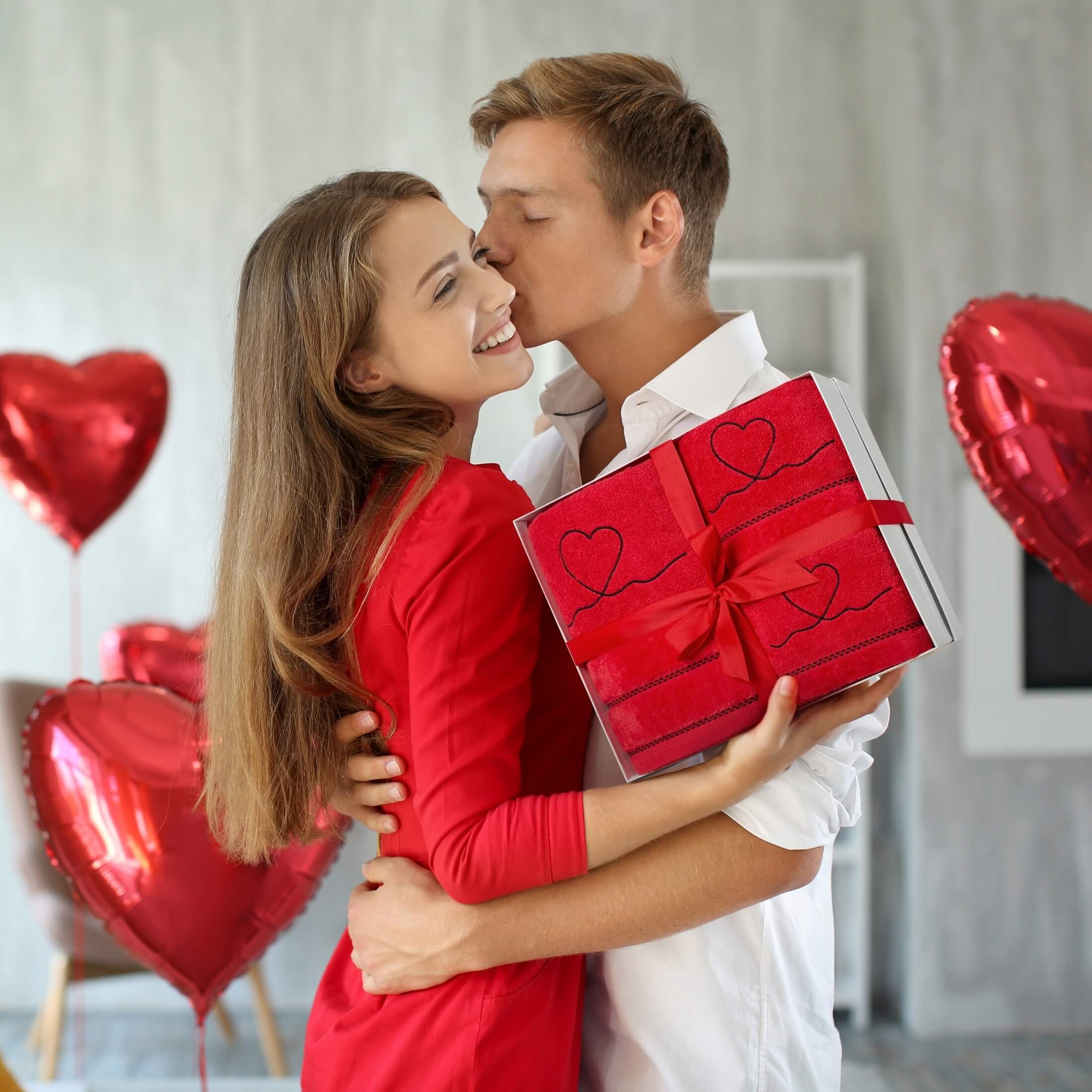 Walentynki 2024 – jak zaskoczyć ukochaną wyjątkowym prezentem?