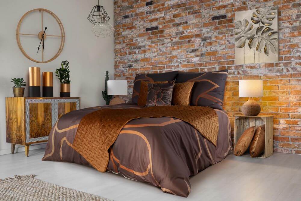 jakie kolory pasują do brązu na ścianie 