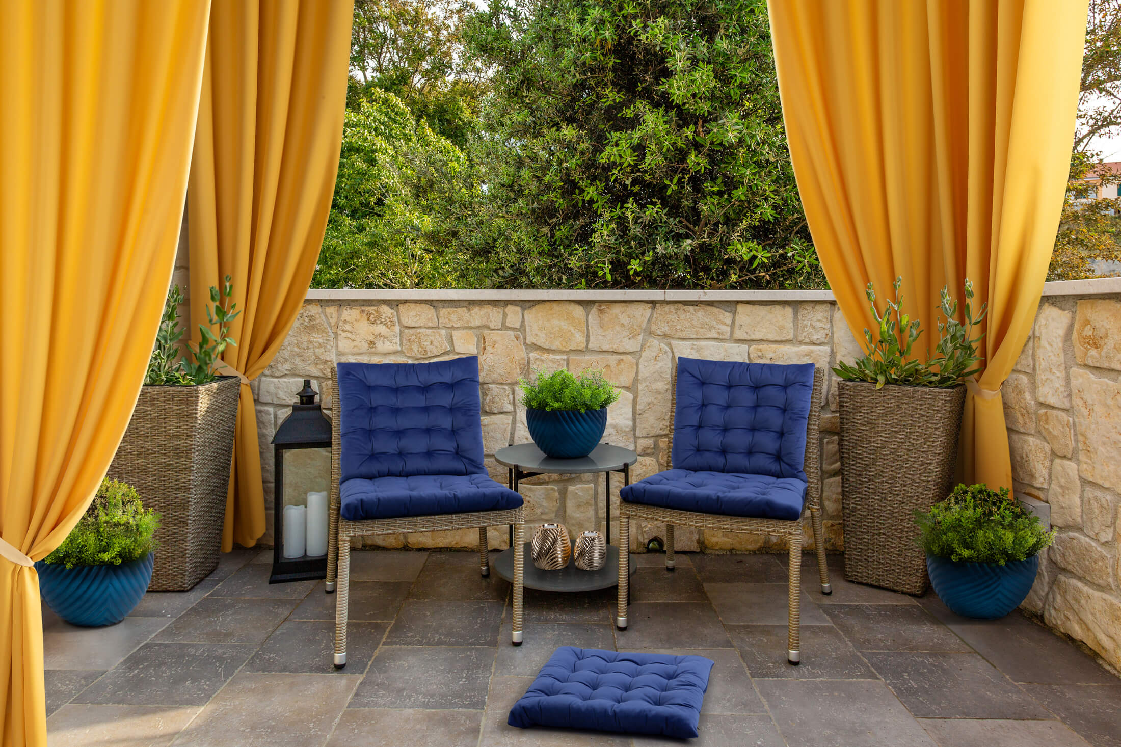 chwosty do zasłon jak zamontować