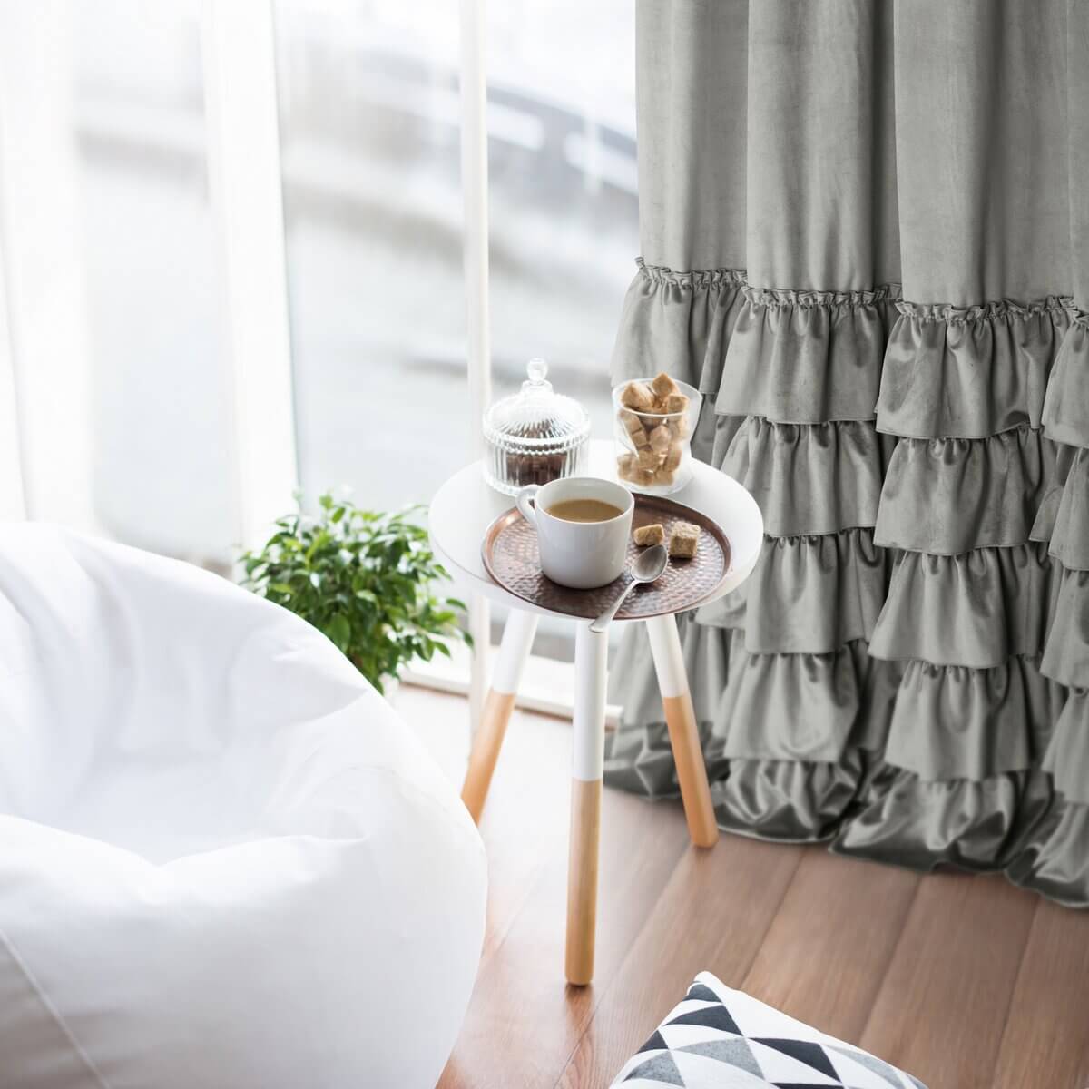 czy falbanki są modne