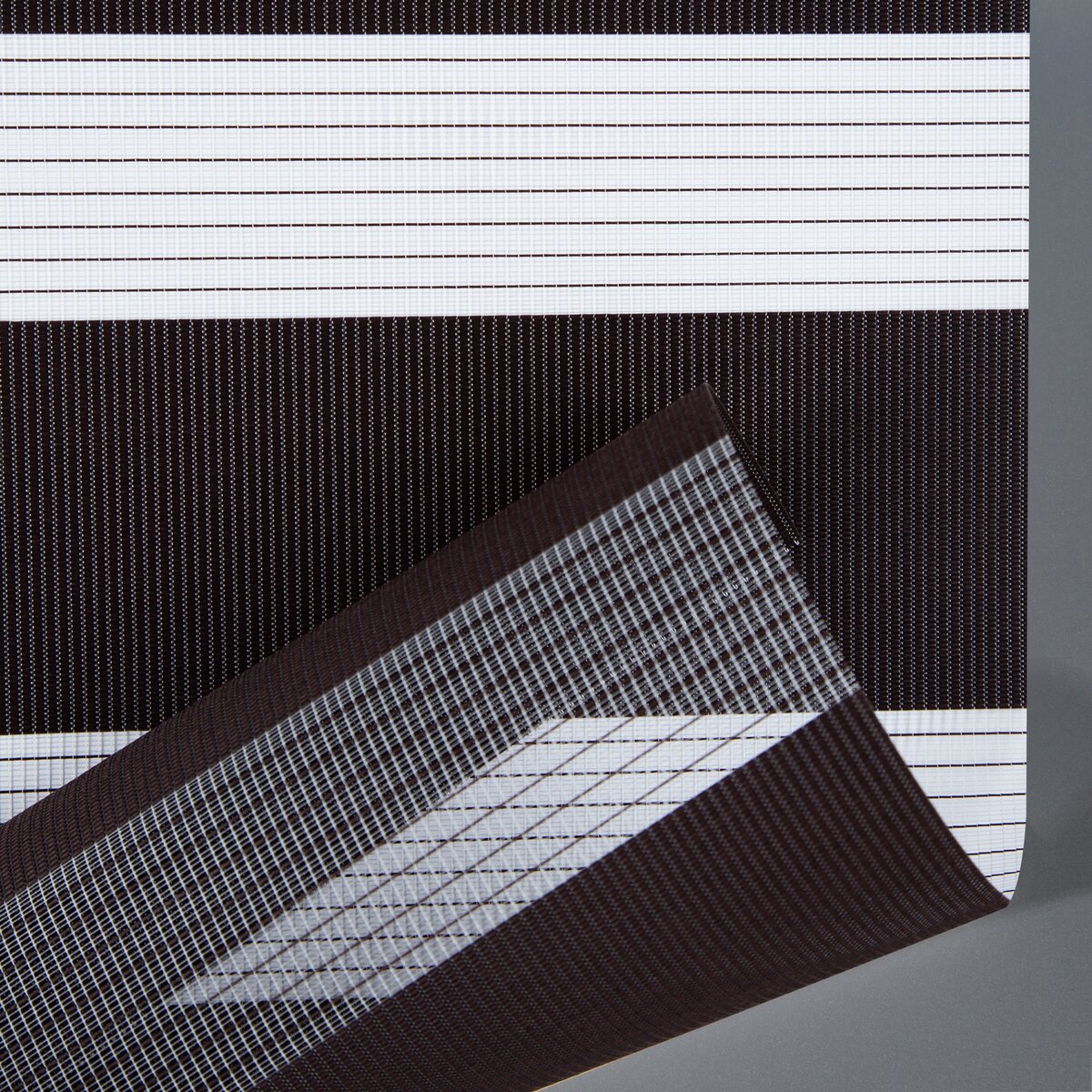 jak zaciemnić pokój