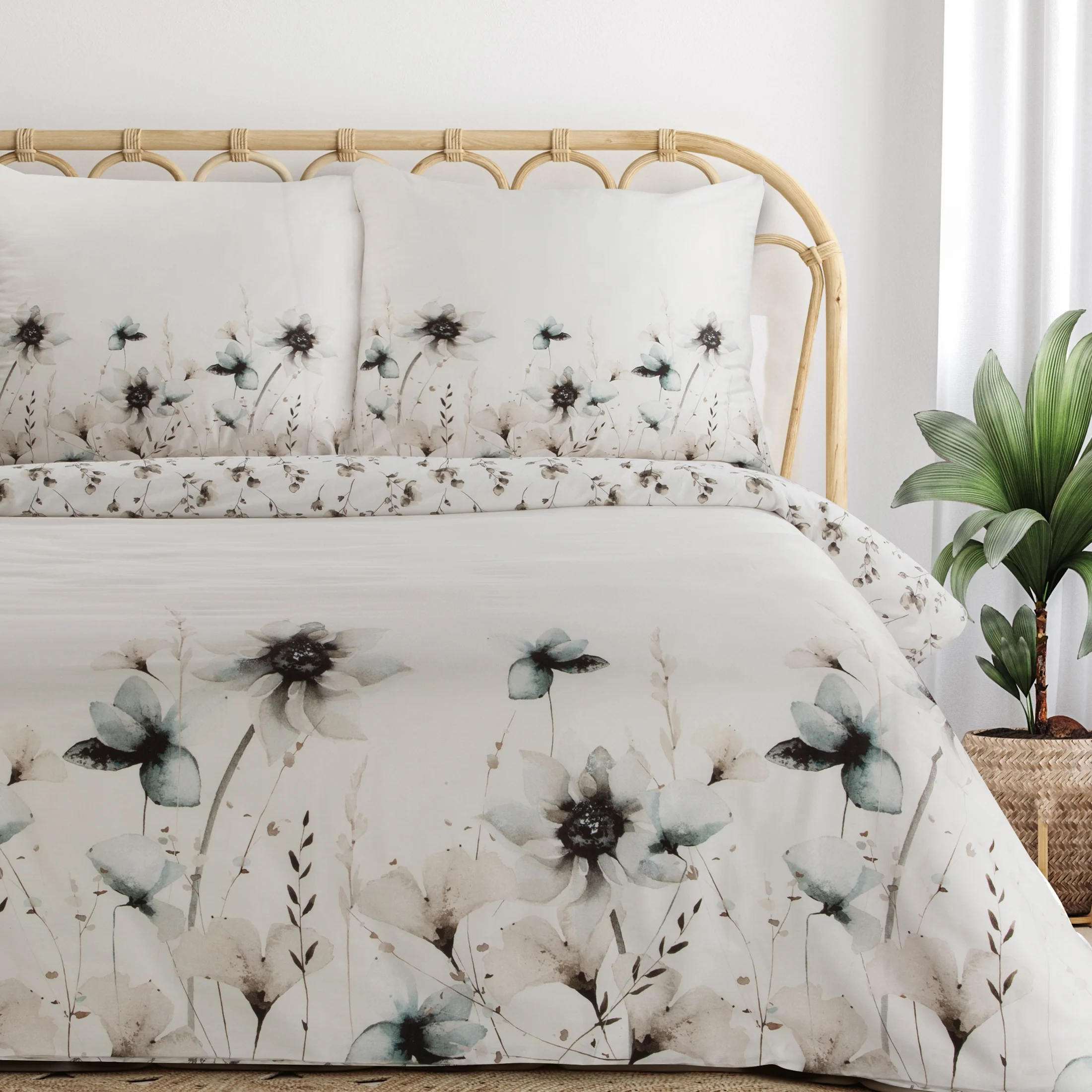 Pościel dwustronna 220x200 cm satyna bawełniana kolor biały, szarobeżowy z motywem kwiatów Eurofirany Premium | eurofirany