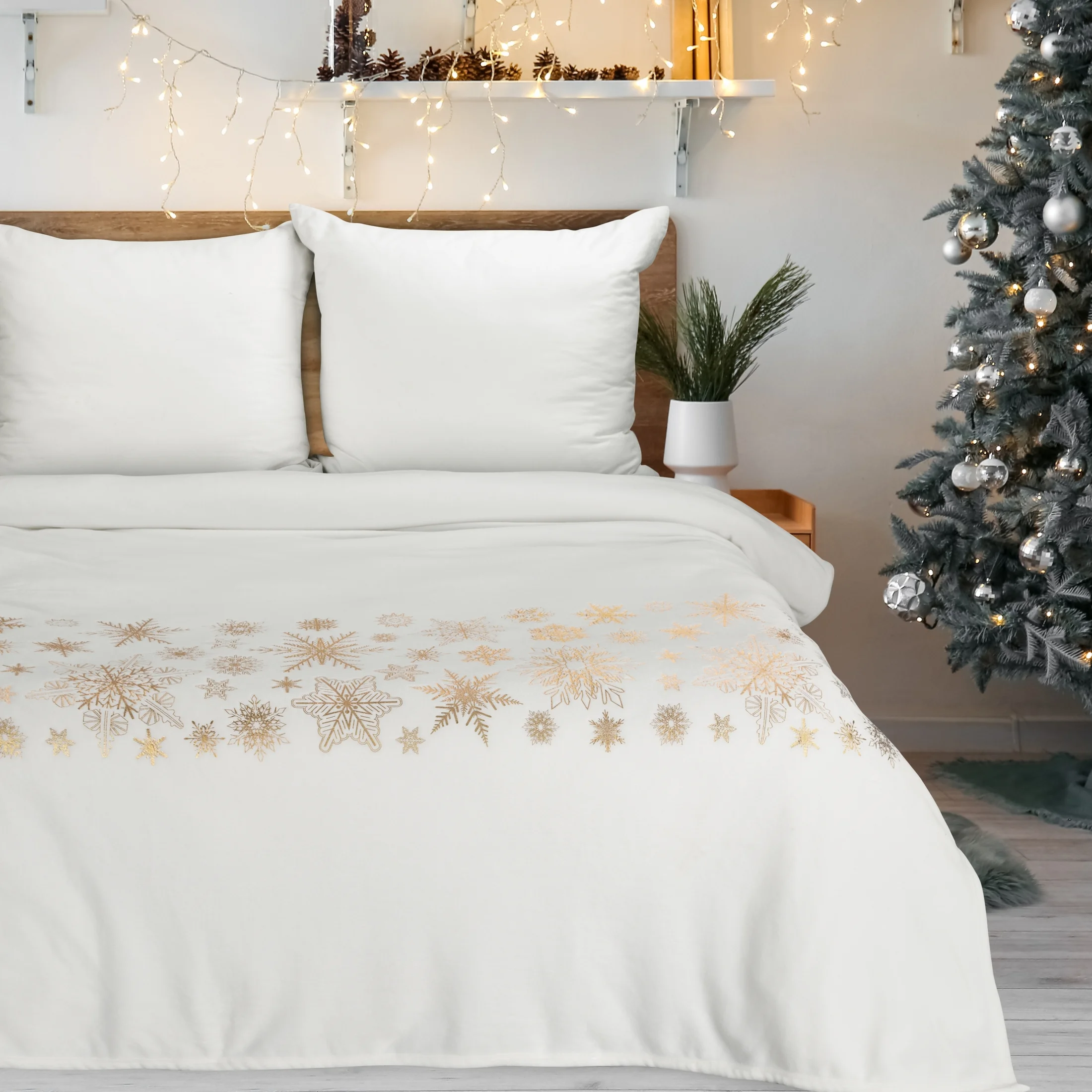 Koc 150x200 cm kremowo, złoty ozdobiony gwiazdkami JOY | 