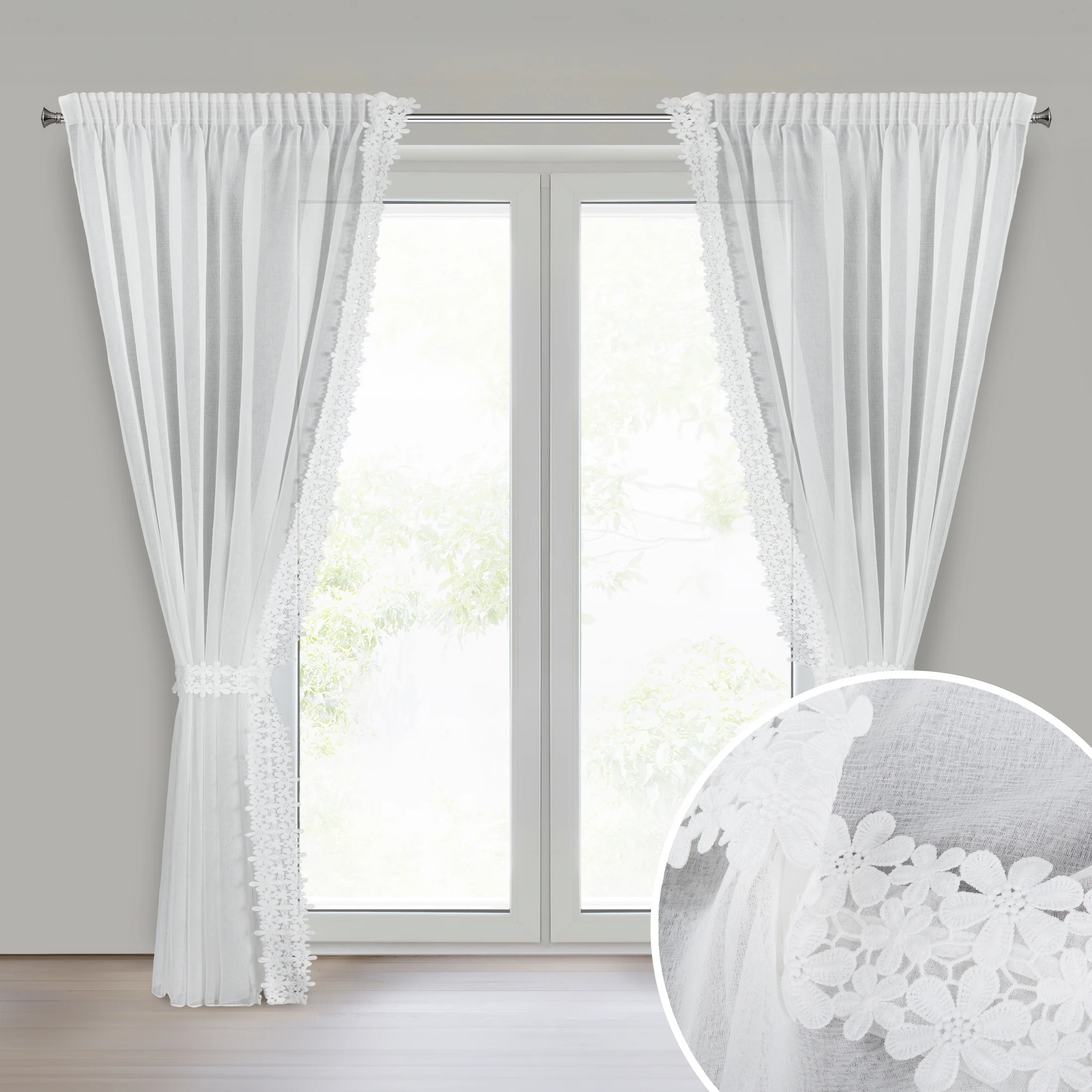 Komplet 2 szt. firan białych z ozdobną ażurową aplikacją 140x270 cm taśma KAJA | eurofirany