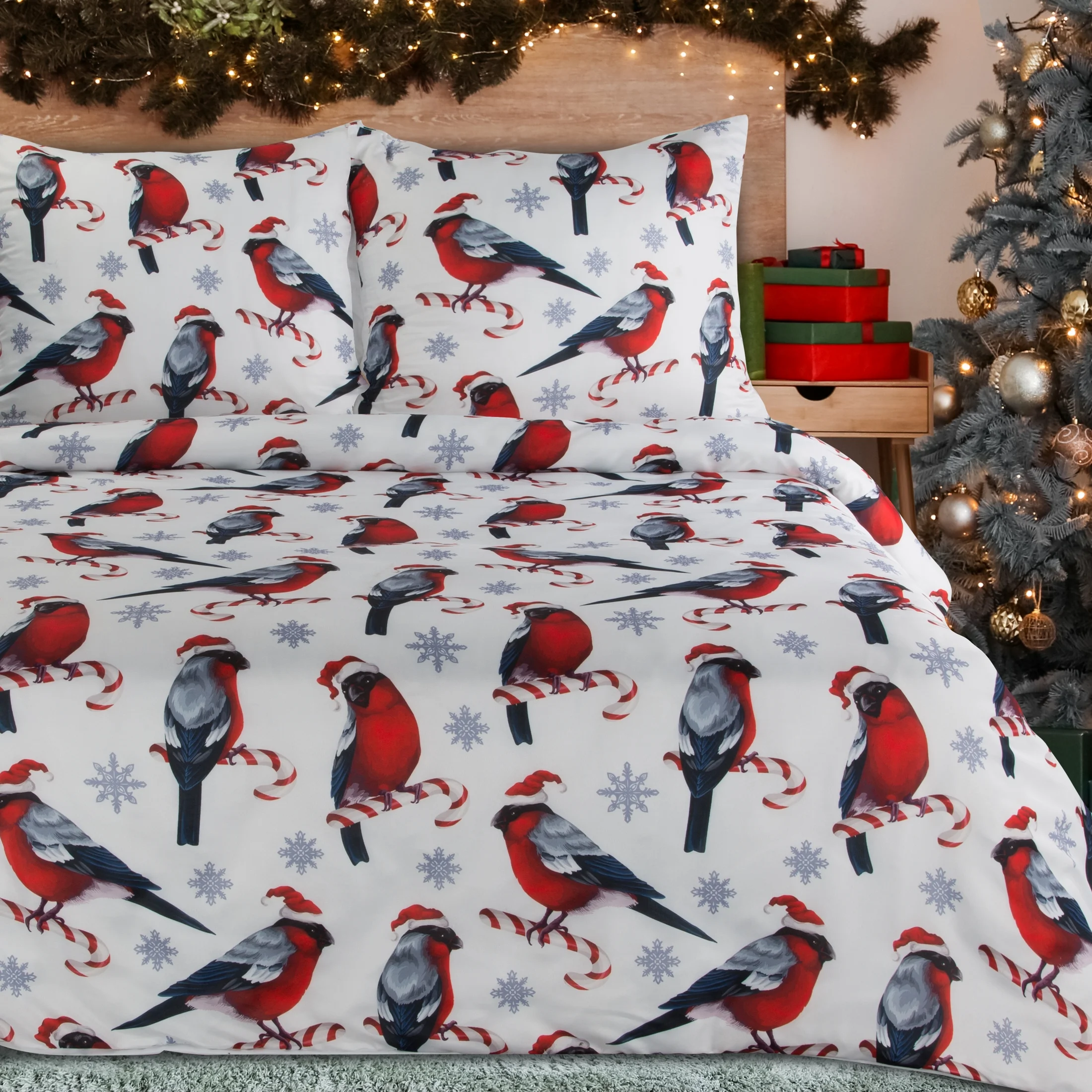 Pościel świąteczna 220x200 cm, kolor biało, czerwony zdobiona nadrukiem świątecznym MELODY | eurofirany