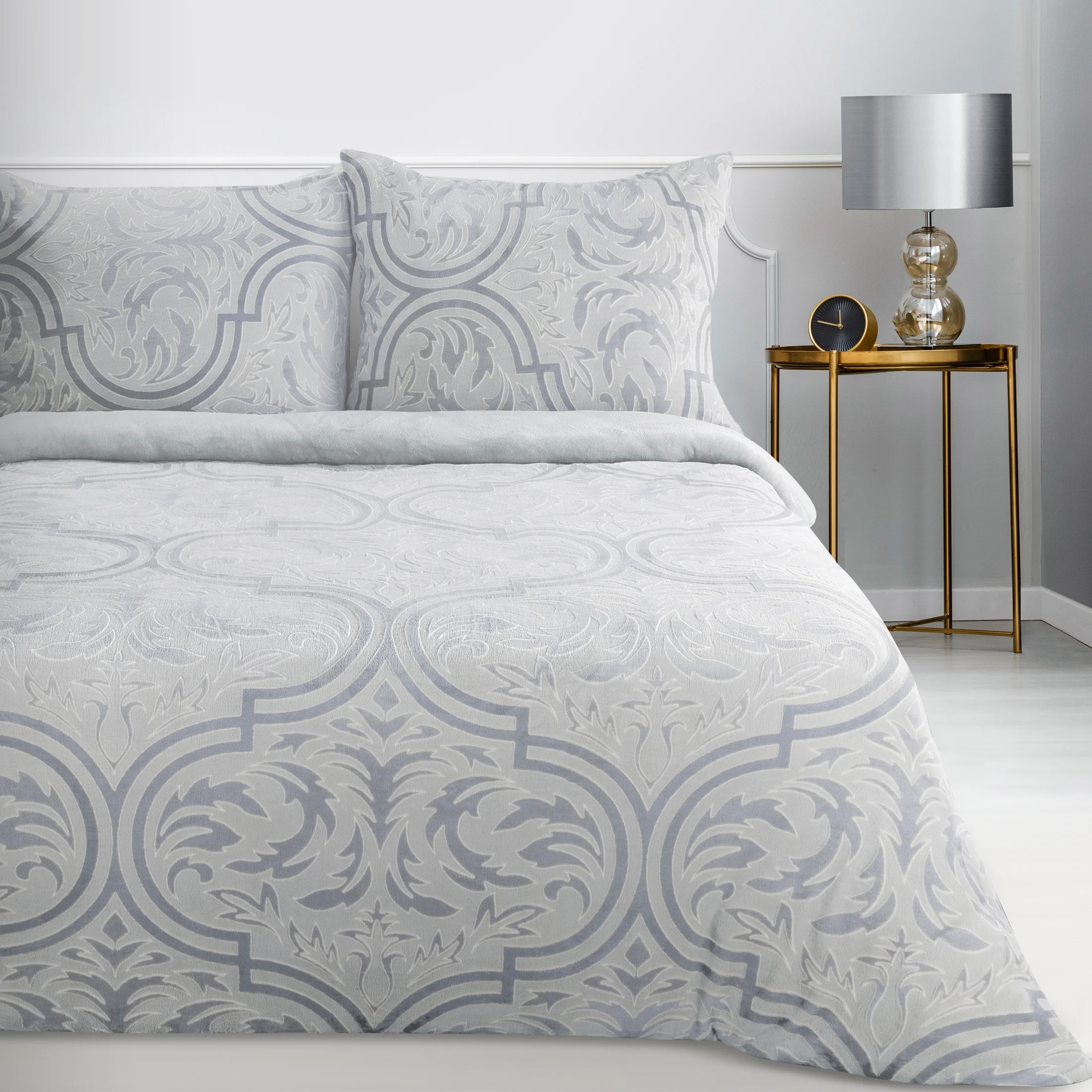 Pościel 220x200 cm z polaru kolor srebrny, stalowy z eleganckim wzorem FLANO | eurofirany