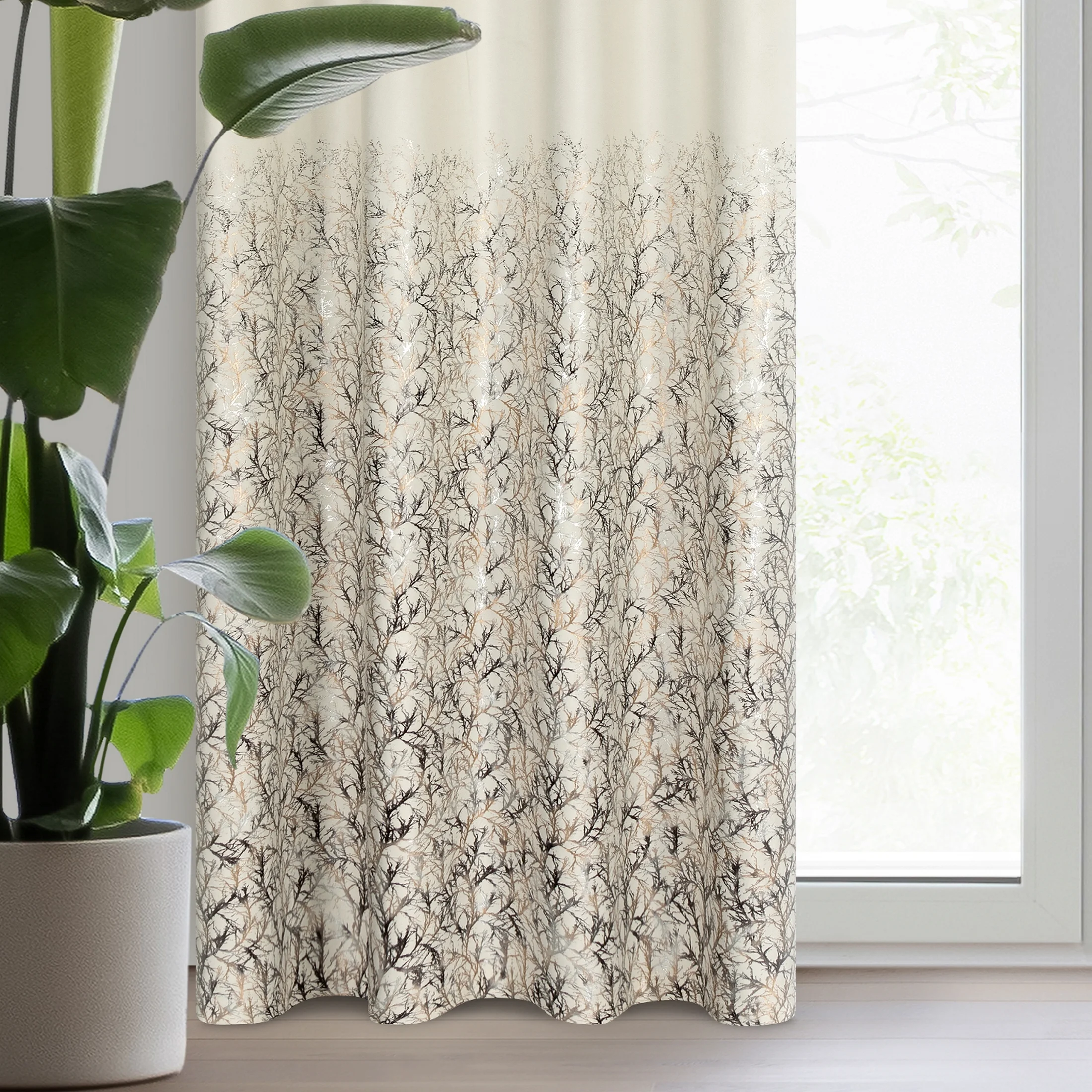 Zasłona welwetowa kremowo, szampańska zdobiona błyszczącym nadrukiem 140x250 cm przelotka - TORI | eurofirany