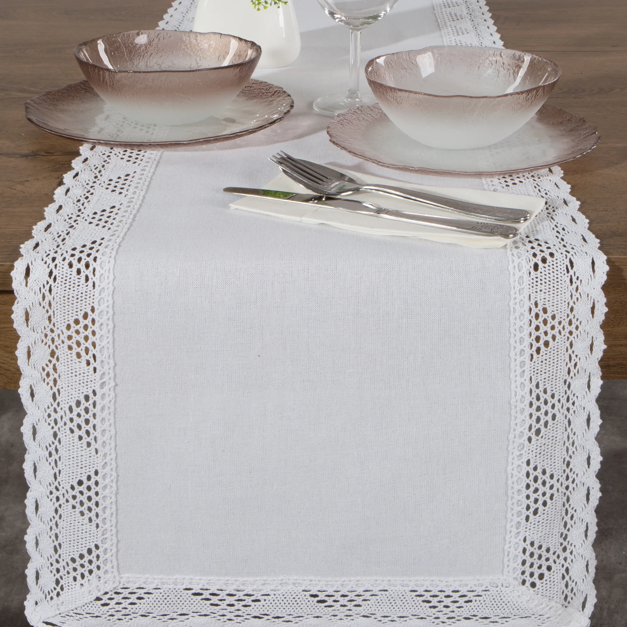 Bieżnik na stół 35x180 cm biały zdobiony koronką - NATALY