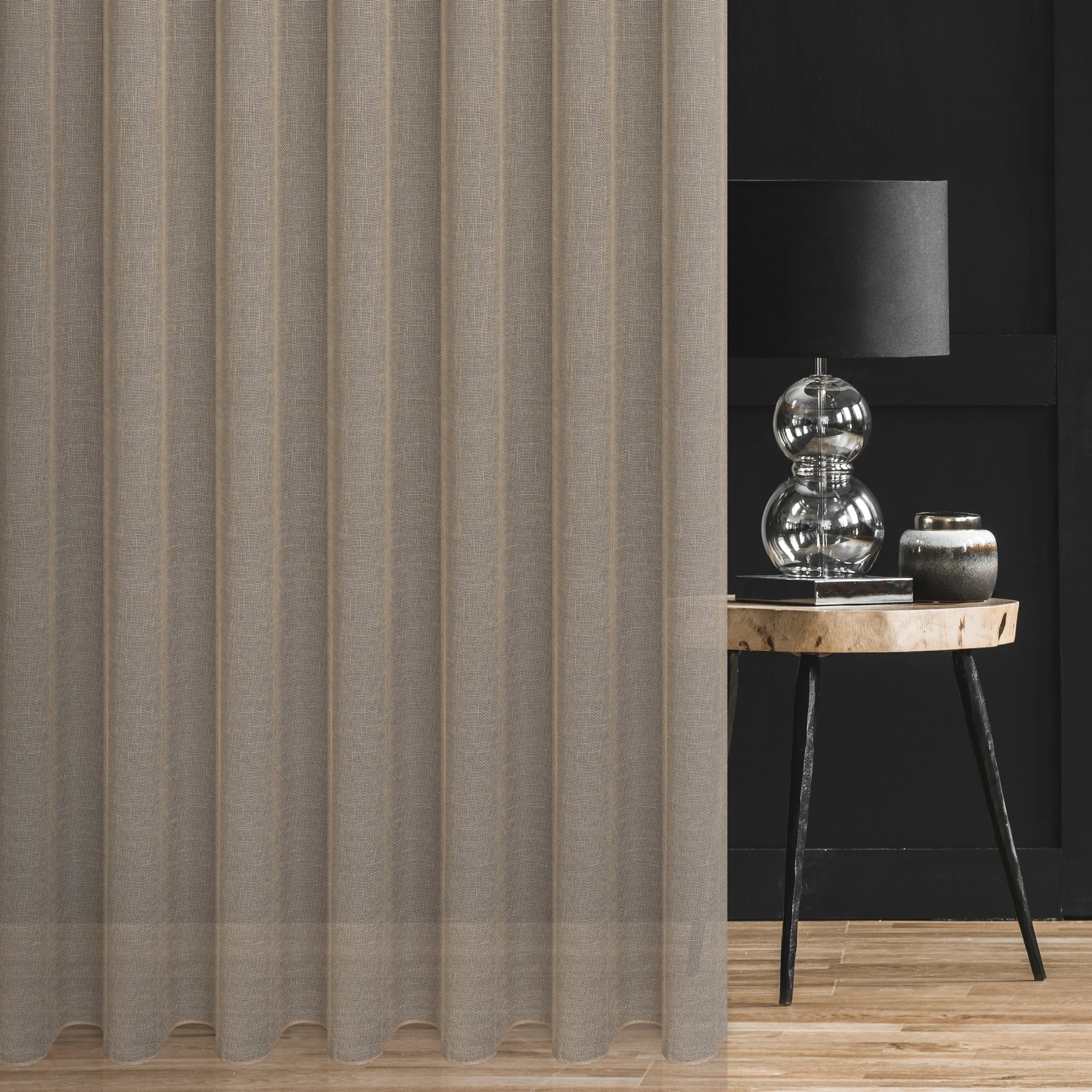 Tkanina firanowa delikatna, miękka, matowa siateczka wykończona obciążnikiem