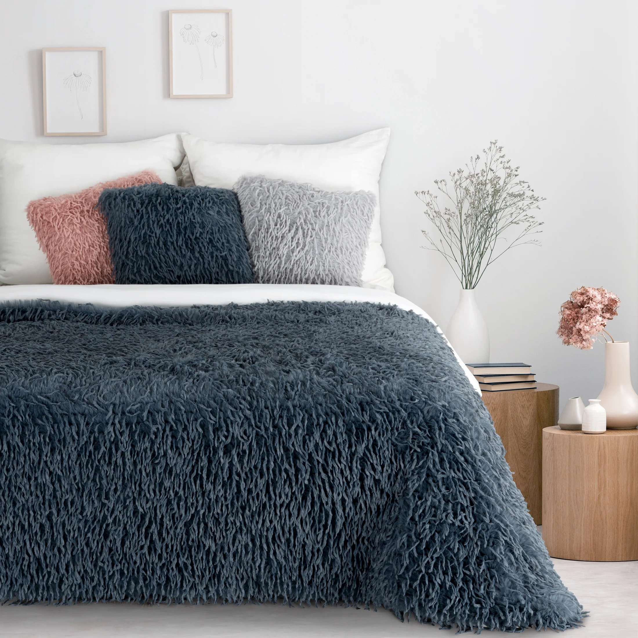 Koc z przyjemnego futerka 130x170 cm granatowy ADORE | eurofirany