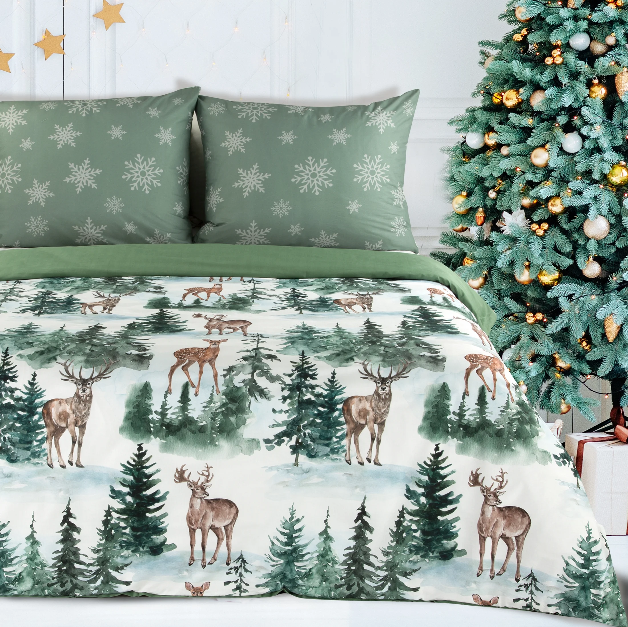 Pościel świąteczna 140x200 cm bawełniana kolor jasnozielony, biały z motywem zimowego lasu FOREST |